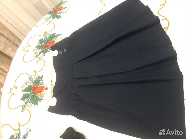 Блузка Deloras, юбки школьные