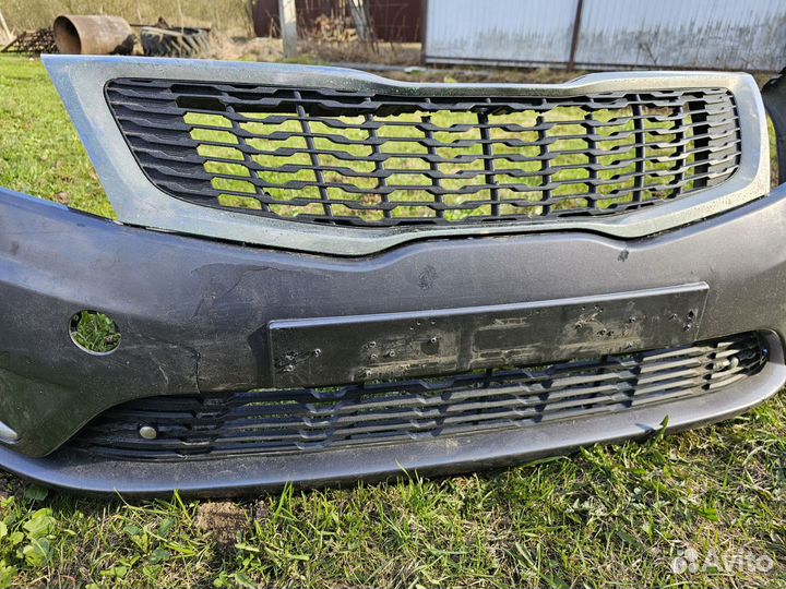 Бампер передний на Kia Rio 3