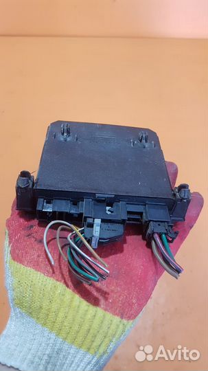 Блок управления передней двери на Mercedes W210