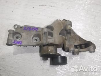 Кронштейн генератора