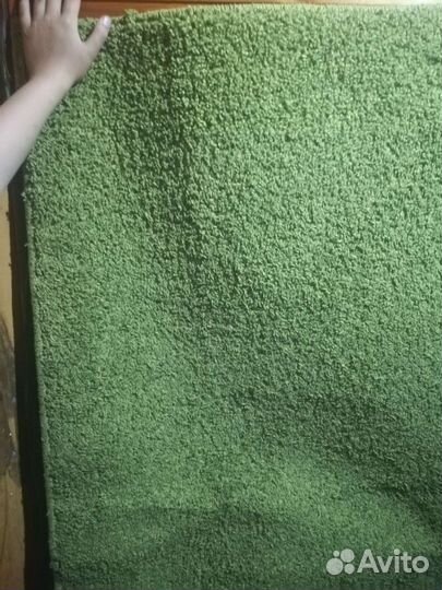 Ковёр цвета молодой травы с ворсом