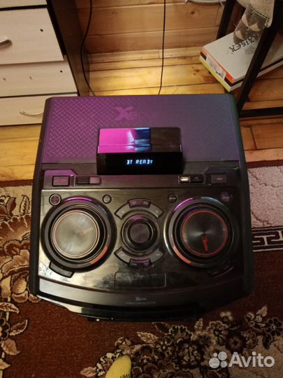 Музыкальная колонка lg