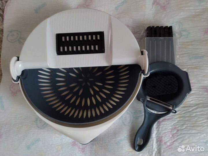 Многофункциональная тёрка 'Рататуй