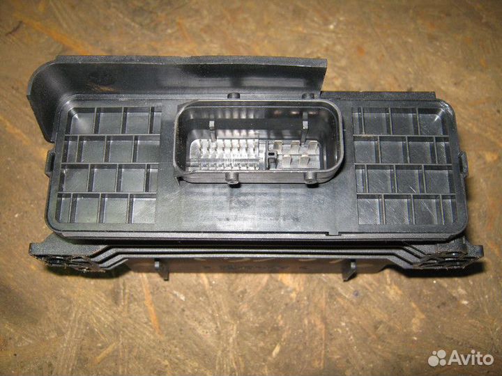 Блок управления бортовой сети Audi A6 C6