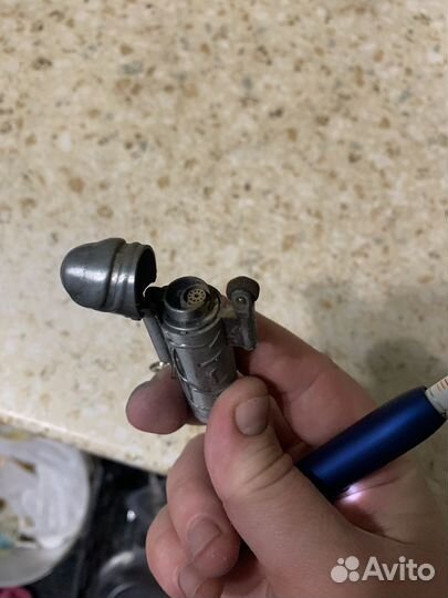 Зажигалка газовая