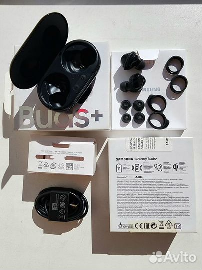 Наушники Samsung Galaxy buds plus. Оригинал