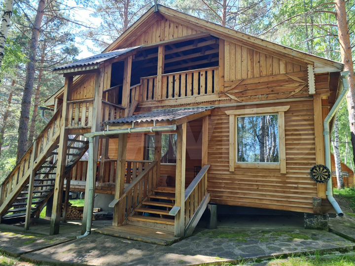 Дача 450 м² на участке 2 га