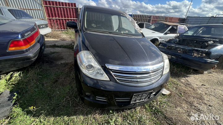 Nissan Tiida кузов autech axis