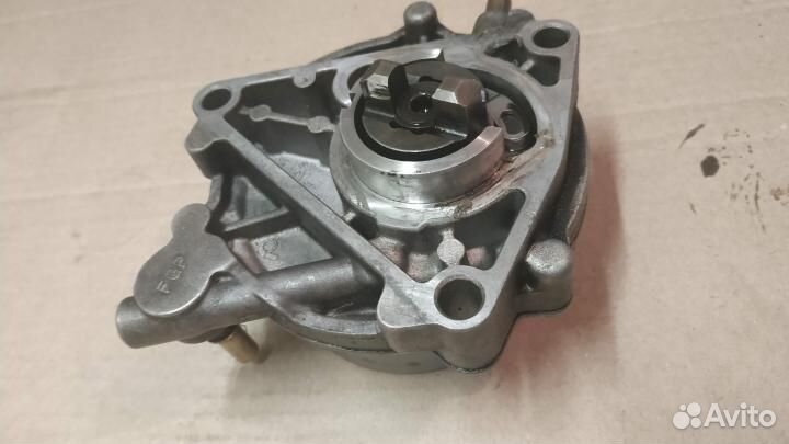 Насос вакуумный Opel Astra Zafira Z19DT Z19DT