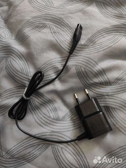 Триммер Philips one blade qp2510