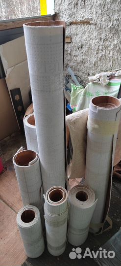 Микроволновка, линолеум, ковер