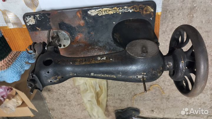 Швейная машина зингер