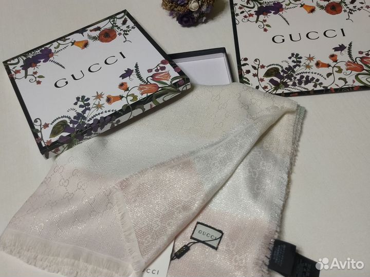 Платок светлый Гуччи