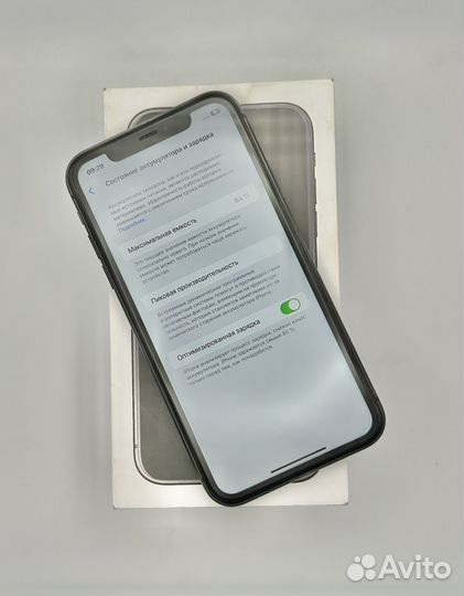 iPhone 11, 64 ГБ