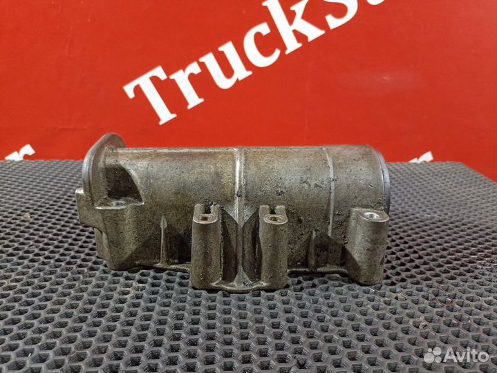 Корпус масляного фильтра кпп Volvo FH