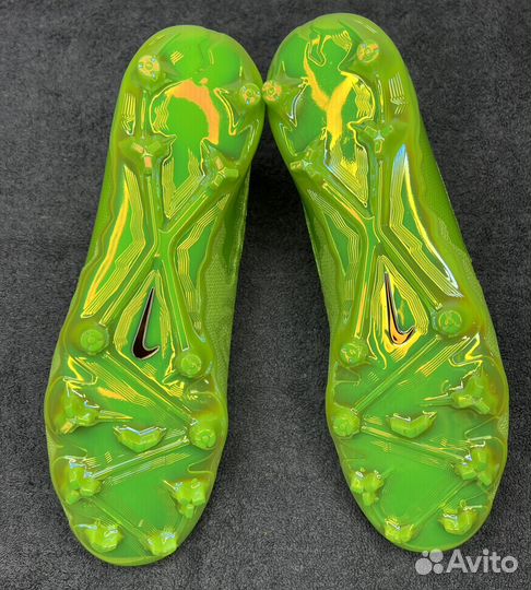 Футбольные бутсы nike phantom