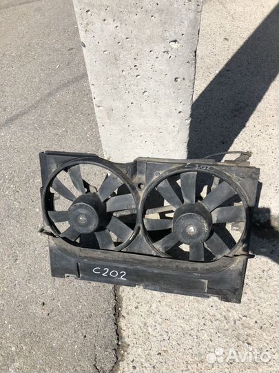 Электровинтилятор охлаждений Mercedes C202 w202