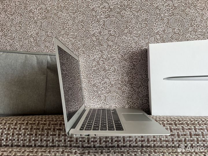 Macbook air 13 в идеале, мало использовался
