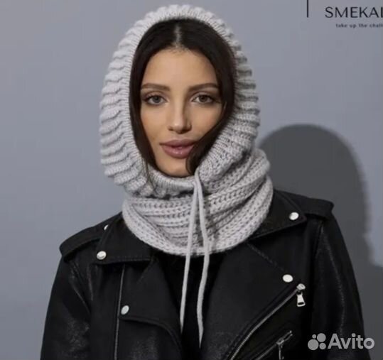 Женский вязаный капор