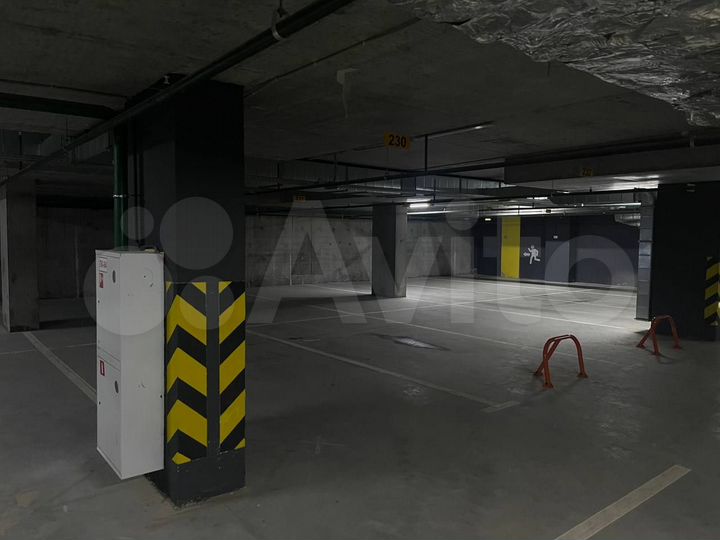Машиноместо, 27 м²