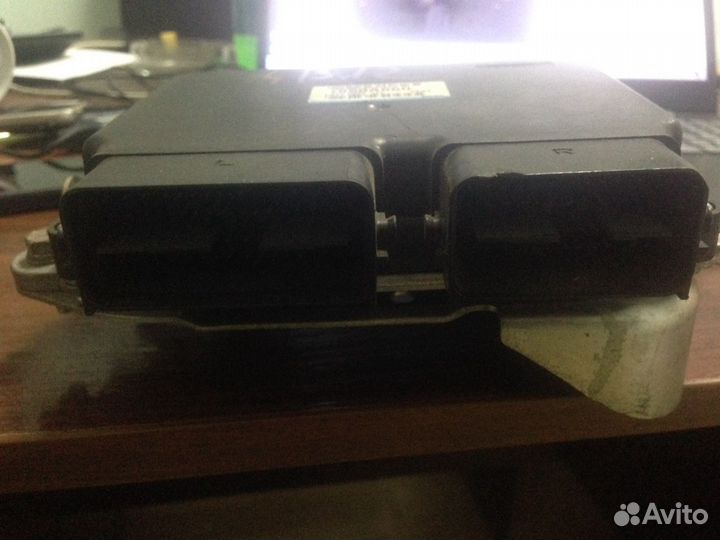 Блок управления двигателем Mitsubishi 4b11