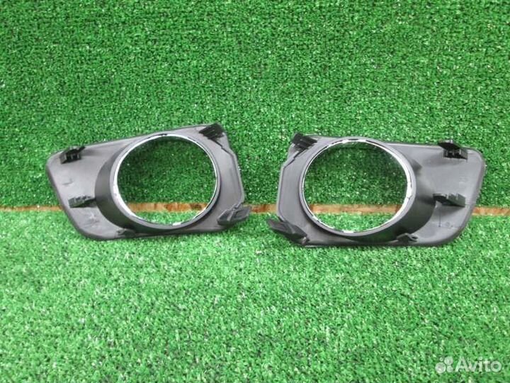 Туманка Toyota Corolla Fielder NZE141