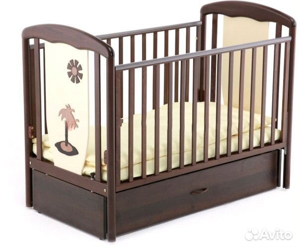 Детская кроватка с продольным маятником