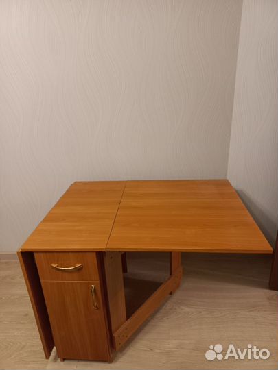 Стол книжка с ящиками