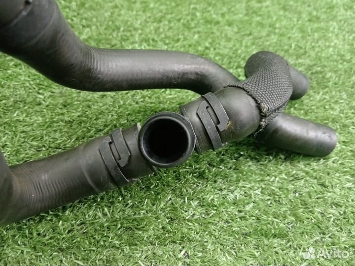 Патрубок системы охлаждения 5Q0122061C Audi A3 8V