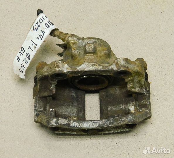 Суппорт передний левый Audi 100 44 кузов (вент)