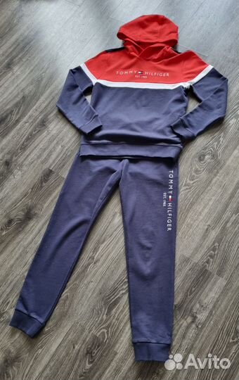 Tommy Hilfiger спортивный костюм женский