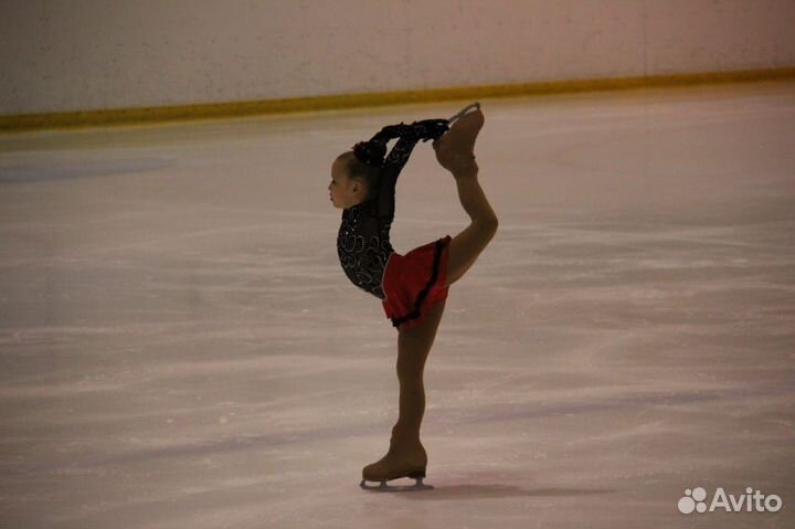 Тренер по фигурному катанию