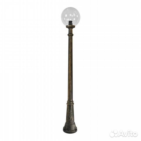 Столб металлический и пластиковый уличный