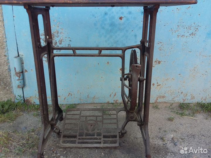 Станина от швейной машины