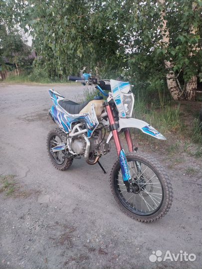 Мотоцикл кроссовый питбайк motoland apex 125