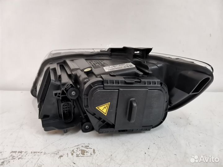 Фара правая Audi Q7 2009-2015