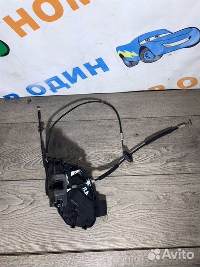 Замок двери передней левой Land Rover Discovery I