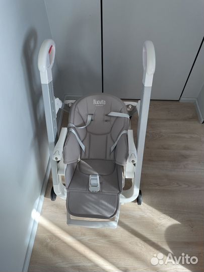 Стул для кормления (шезлонг) Nuovita Futuro