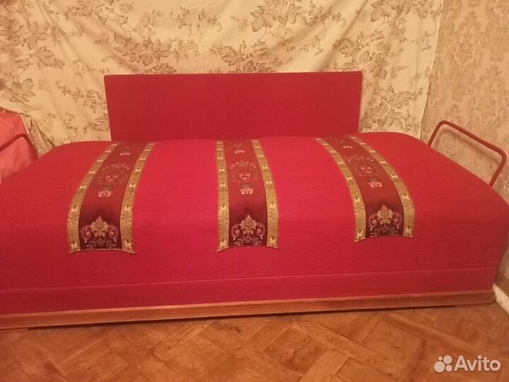 Раритет Диван сталинской эпохи с валиками и подушк