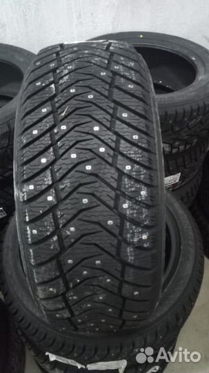 Yokohama IceGuard Stud IG65 215/50 R17 95T