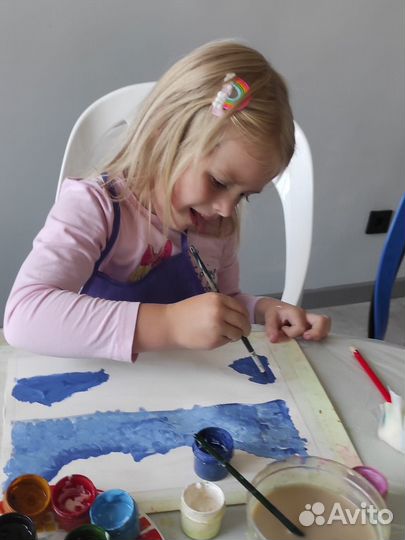 Детский педагог - художник