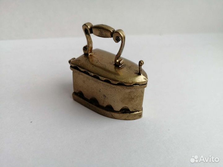 Колокольчик Утюг латунь оригинальный