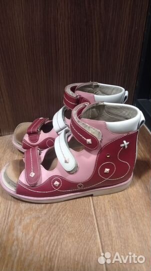 Ортопедические сандали