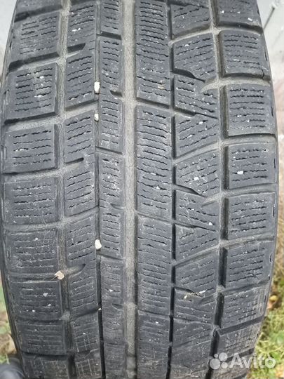 Yokohama Ice Guard IG50+ 215/65 R16