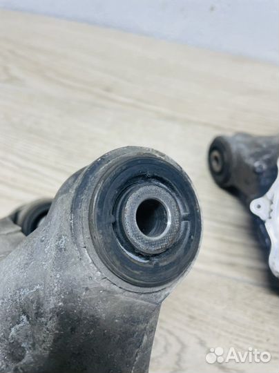 Цапфа задняя Honda Civic 4D