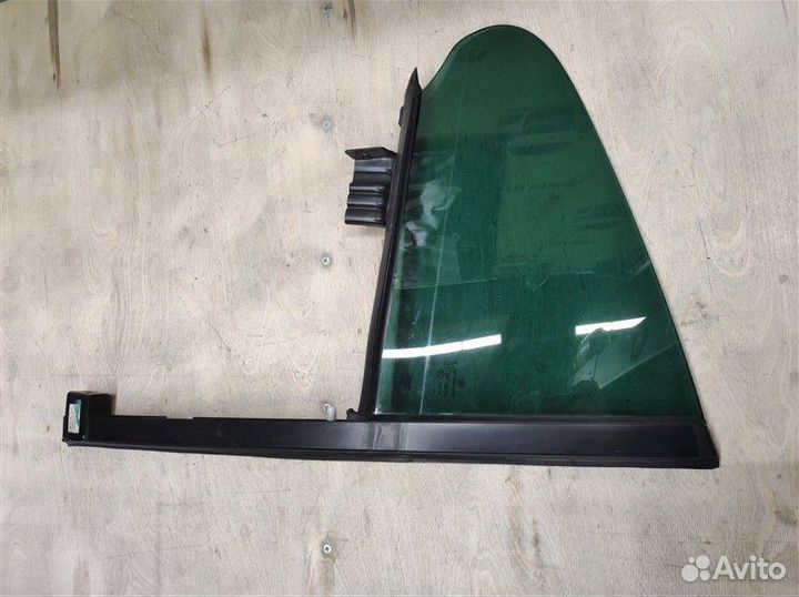 Форточка задняя правая Vw Passat Cc