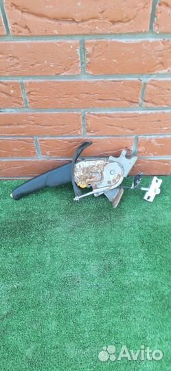 Ручник стояночного тормоза Nissan Almera N16