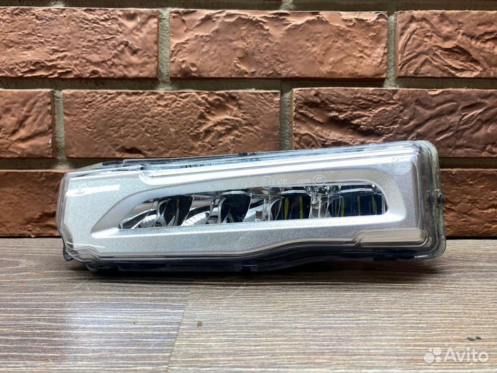 Фара противотуманная левая Bmw X5 G05 X6 G06 X7