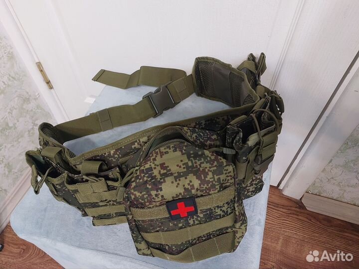 Тактический пояс с подсумками