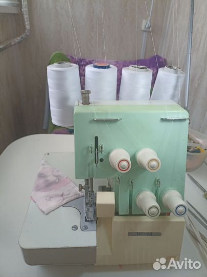 Оверлок бу рабочий